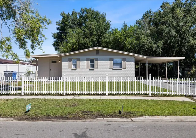 Single family home for sale at 4535 W Hanna Ave, TAMPA, FL 33614 | MLS# TB8549347