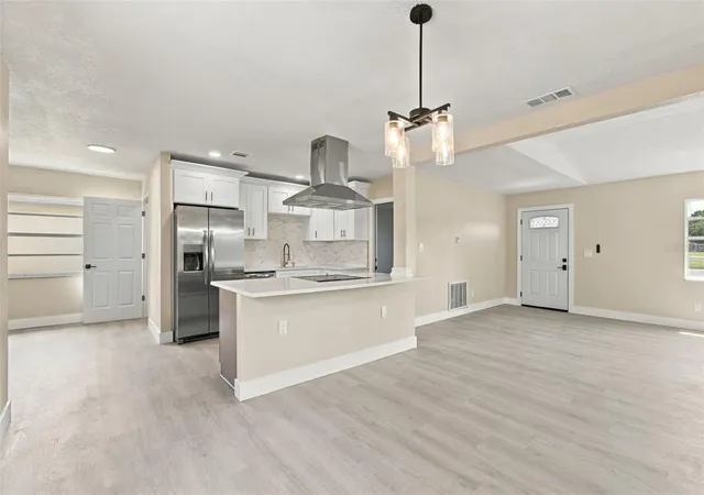 Photo 3 of Single family home for sale at 9007 Spring Hl Dr, Spring Hill, FL 34608 | MLS# TB8549350 | Listing updated on 2026-09-17