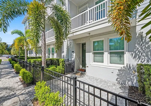 Townhouse for sale at 206 S Tampania Ave #3, TAMPA, FL 33609 | MLS# TB8549354