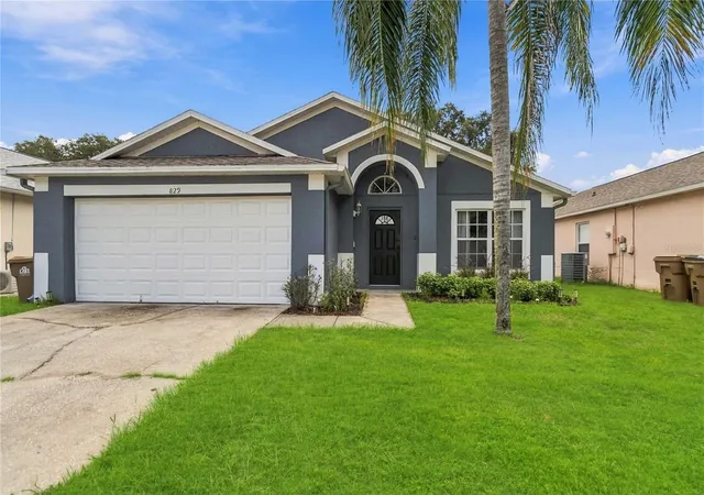 Photo 1 of Single family home for sale at 829 Clear Crk Cir, Clermont, FL 34714 | MLS# O6442523 | Listing updated on 2026-10-20