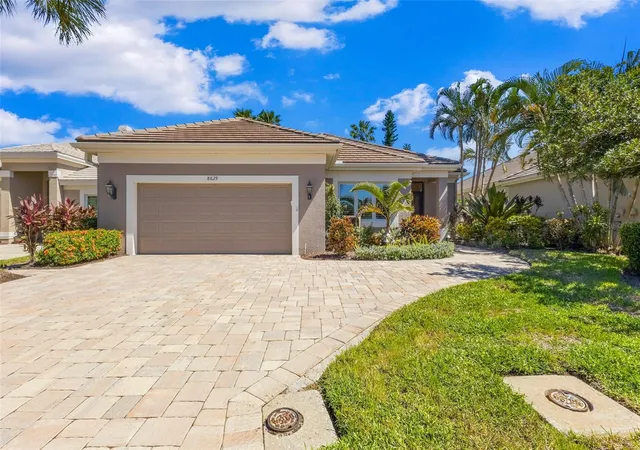 Photo 3 of Single family home for sale at 8629 51st Terrace E, Bradenton, FL 34211 | MLS# A4706384 | Listing updated on 2026-10-06