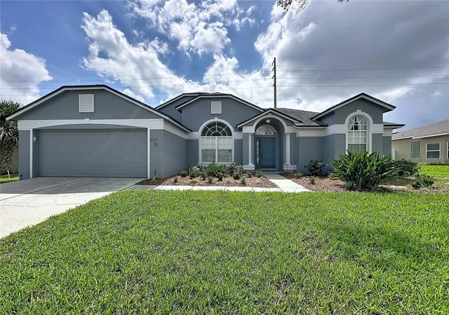 Photo 1 of Single family home for sale at 213 Via Mariel E Dr, Davenport, FL 33896 | MLS# O6442527 | Listing updated on 2026-09-19