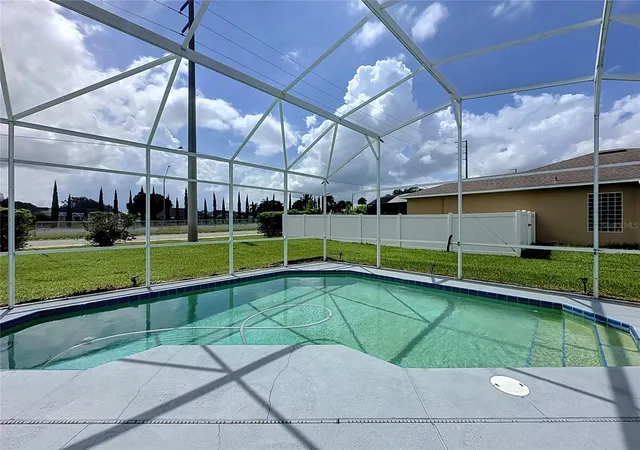 Photo 3 of Single family home for sale at 213 Via Mariel E Dr, Davenport, FL 33896 | MLS# O6442527 | Listing updated on 2026-09-19