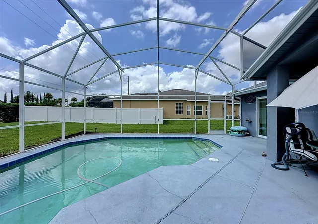 Photo 4 of Single family home for sale at 213 Via Mariel E Dr, Davenport, FL 33896 | MLS# O6442527 | Listing updated on 2026-09-19