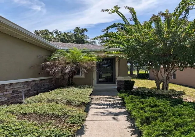 Photo 3 of Single family home for sale at 21846 Belgian Ct, Mount Dora, FL 32757 | MLS# TB8549358 | Listing updated on 2026-10-09