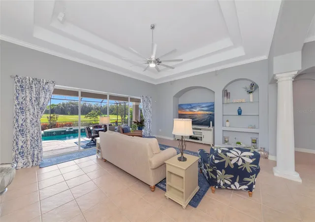 Photo 4 of Single family home for sale at 817 Maritime Ct, Bradenton, FL 34212 | MLS# A4706387 | Listing updated on 2026-10-22