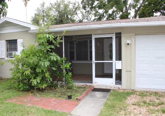 Photo 3 of Single family home for sale at 316 Como St, Tampa, FL 33606 | MLS# TB8549360 | Listing updated on 2026-10-01