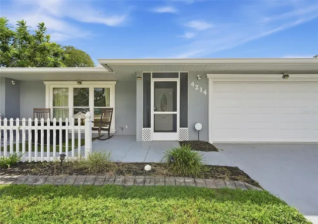 Photo 3 of Single family home for sale at 4214 Tee Rd, Sarasota, FL 34235 | MLS# A4706391 | Listing updated on 2026-09-17