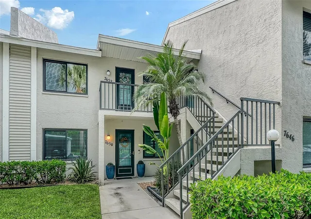 Photo 2 of Condo for sale at 7652 Eagle Crk Dr #7598, Sarasota, FL 34243 | MLS# A4706393 | Listing updated on 2026-09-19