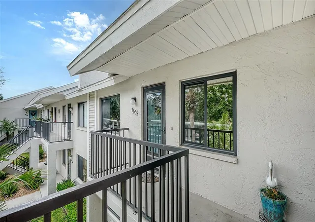 Photo 3 of Condo for sale at 7652 Eagle Crk Dr #7598, Sarasota, FL 34243 | MLS# A4706393 | Listing updated on 2026-09-19