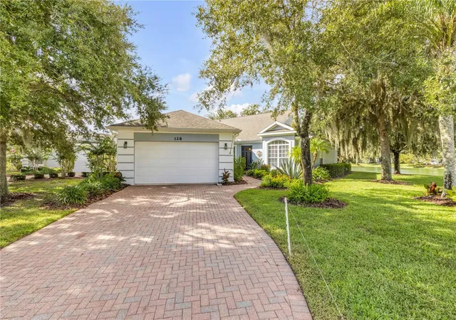Photo 1 of Single family home for sale at 128 Bauer Cir, Daytona Beach, FL 32124 | MLS# V4951327 | Listing updated on 2026-10-04