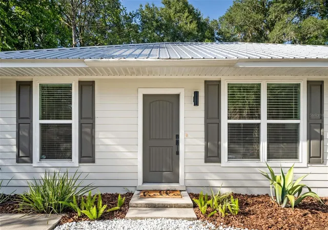 Photo 3 of Single family home for sale at 2032 Nw 33rd Avenue, Gainesville, FL 32605 | MLS# GC543576 | Listing updated on 2026-09-28