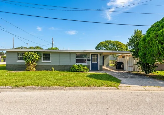 Single family home for sale at 3400 Sunset Dr W, WINTER HAVEN, FL 33881 | MLS# O6442553