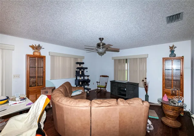 Photo 3 of Single family home for sale at 9291 Se 173rd Surrey Ln, The Villages, FL 32162 | MLS# V4951328 | Listing updated on 2026-10-01