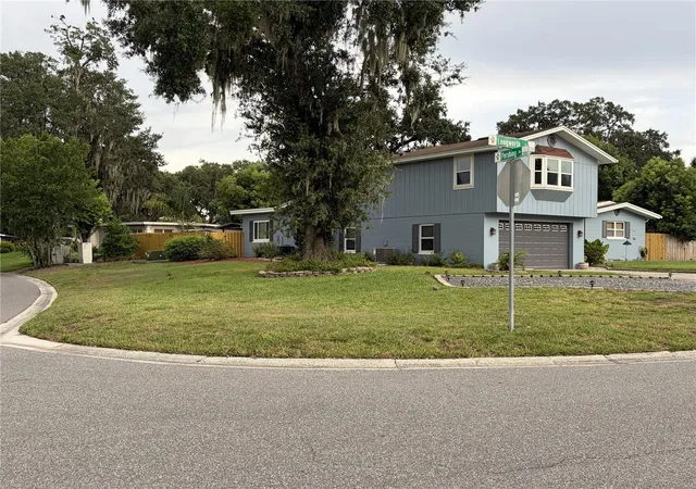 Photo 2 of Single family home for sale at 4511 Longworth Dr, Orlando, FL 32812 | MLS# O6442559 | Listing updated on 2026-10-10