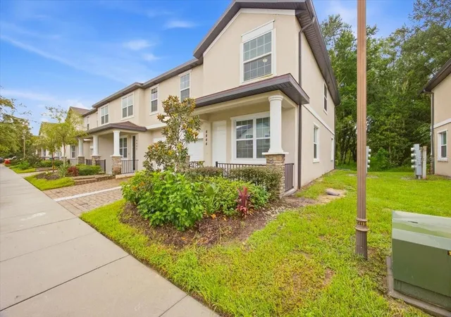 Photo 3 of Townhouse for sale at 4444 Summer Flowers Pl, Kissimmee, FL 34746 | MLS# S5157763 | Listing updated on 2026-09-18