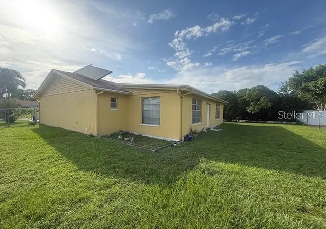 Photo 14 of Single family home for sale at 135 Oaxaca Ln, KISSIMMEE, FL 34743 | MLS# O6442572 | Listing updated on 2026-10-05