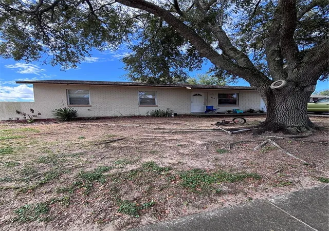 Photo 2 of Single family home for sale at 444 Lake Opal Ct, Apopka, FL 32703 | MLS# O6442582 | Listing updated on 2026-09-24