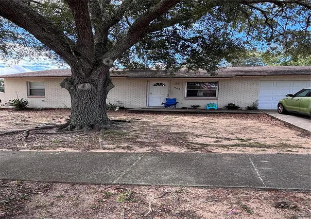 Photo 3 of Single family home for sale at 444 Lake Opal Ct, Apopka, FL 32703 | MLS# O6442582 | Listing updated on 2026-09-24