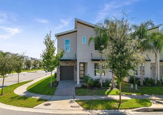 Photo 3 of Single family home for sale at 9255 Sommerset Hills Dr, Davenport, FL 33896 | MLS# O6442586 | Listing updated on 2026-09-18