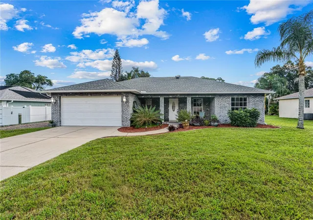 Photo 2 of Single family home for sale at 2511 Glenwood Ave, New Smyrna Beach, FL 32168 | MLS# NS1089278 | Listing updated on 2026-09-25