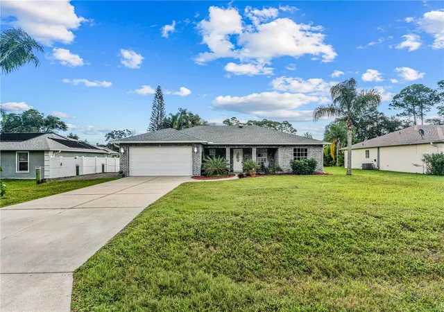 Photo 3 of Single family home for sale at 2511 Glenwood Ave, New Smyrna Beach, FL 32168 | MLS# NS1089278 | Listing updated on 2026-09-25
