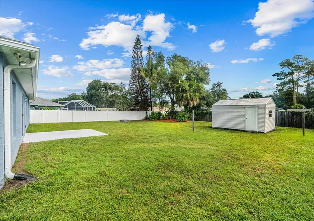 Photo 4 of Single family home for sale at 2511 Glenwood Ave, New Smyrna Beach, FL 32168 | MLS# NS1089278 | Listing updated on 2026-09-25