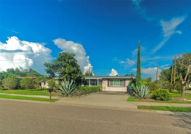 Photo 1 of Single family home for sale at 6401 Ramir Rd, Orlando, FL 32810 | MLS# S5157768 | Listing updated on 2026-09-18