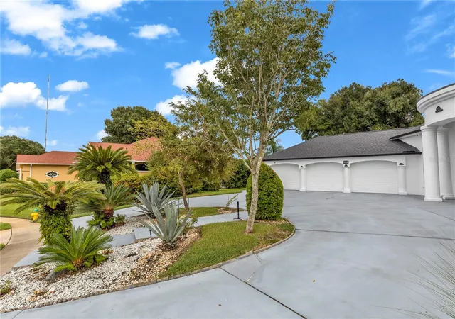 Photo 4 of Single family home for sale at 417 Greenridge Ct, Debary, FL 32713 | MLS# V4951330 | Listing updated on 2026-10-05
