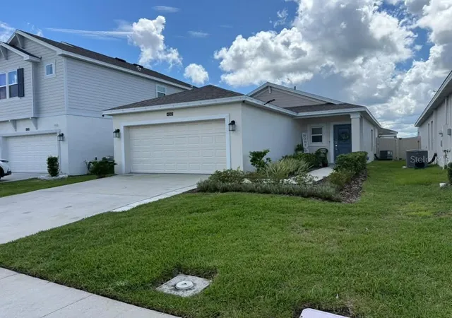 Photo 1 of Single family home for sale at 4260 Pebbles Throw Dr, Kissimmee, FL 34746 | MLS# O6442596 | Listing updated on 2026-10-20