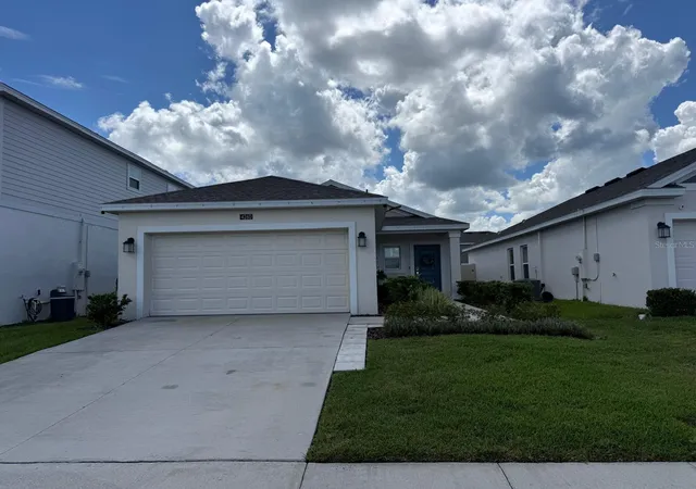 Photo 2 of Single family home for sale at 4260 Pebbles Throw Dr, Kissimmee, FL 34746 | MLS# O6442596 | Listing updated on 2026-10-20
