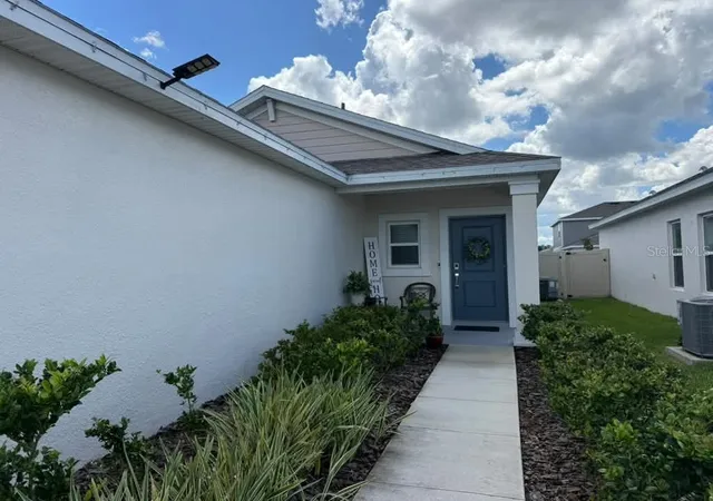 Photo 3 of Single family home for sale at 4260 Pebbles Throw Dr, Kissimmee, FL 34746 | MLS# O6442596 | Listing updated on 2026-10-20