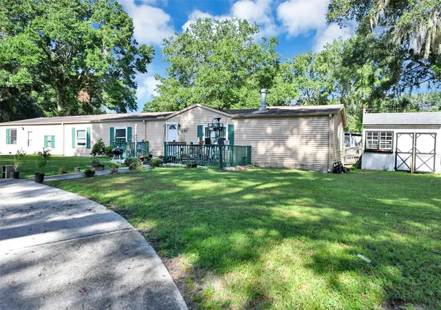 Photo 1 of Manufactured home for sale at 18620 Ne 12th Court, Citra, FL 32113 | MLS# OM732411 | Listing updated on 2026-10-02