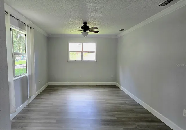 Photo 4 of Single family home for sale at 2617 Pine Tree Dr, Edgewater, FL 32141 | MLS# S5157773 | Listing updated on 2026-09-29