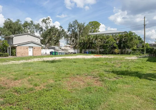 Photo 3 of Land for sale at 621 Hudson Ave, Tampa, FL 33606 | MLS# TB8549446 | Listing updated on 2026-10-04