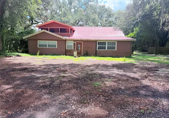 Photo 1 of Single family home for sale at 2705 Stearns Rd, Valrico, FL 33596 | MLS# TB8549448 | Listing updated on 2026-09-23