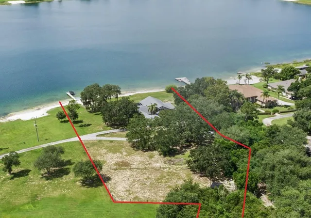 Photo 2 of Single family home for sale at 3630 S Scenic Hwy, Lake Wales, FL 33898 | MLS# O6442608 | Listing updated on 2026-09-20