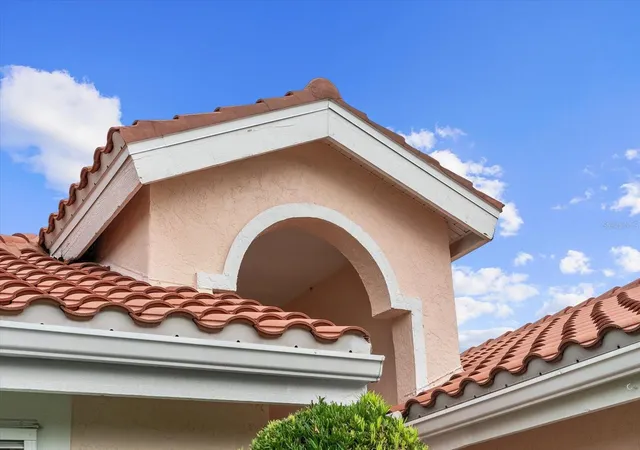 Photo 4 of Single family home for sale at 5815 Fairwoods Cir, Sarasota, FL 34243 | MLS# A4706416 | Listing updated on 2026-10-09