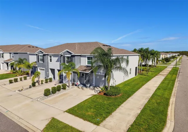 Photo 2 of Townhouse for sale at 16189 Glowing Grv Ave, Odessa, FL 33556 | MLS# O6442612 | Listing updated on 2026-09-19
