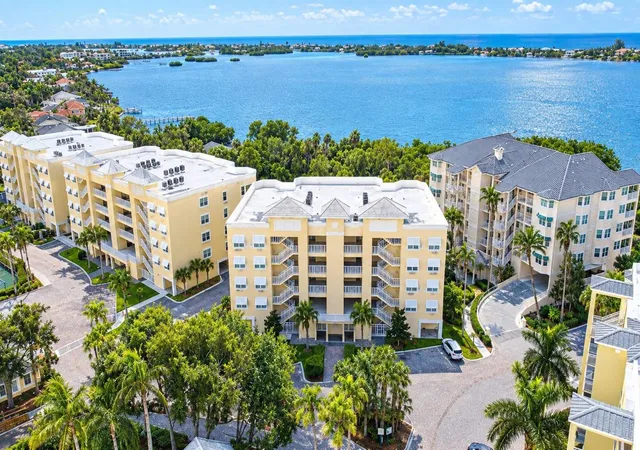 Condo for sale at 250 Hidden Bay Dr #302, OSPREY, FL 34229 | MLS# A4706421