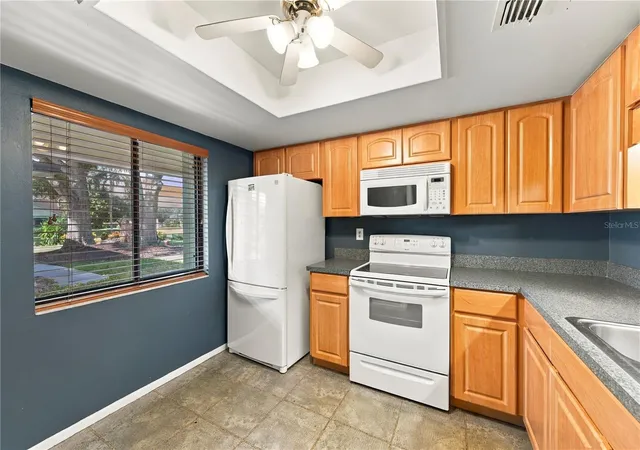 Photo 4 of Condo for sale at 2502 Royal Pines Cir #5B, Clearwater, FL 33763 | MLS# TB8549463 | Listing updated on 2026-10-02
