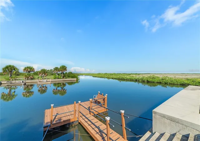 Photo 2 of Sale Pending at 15723 Donzi Dr, Hudson, FL 34667 | MLS# TB8549467 | Listing updated on 2026-10-06