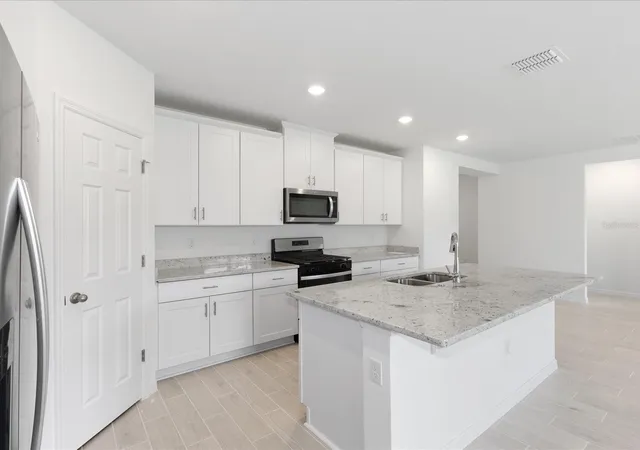 Photo 3 of Single family home for sale at 10846 Budding Blossom Ct, Parrish, FL 34219 | MLS# TB8549473 | Listing updated on 2026-09-30