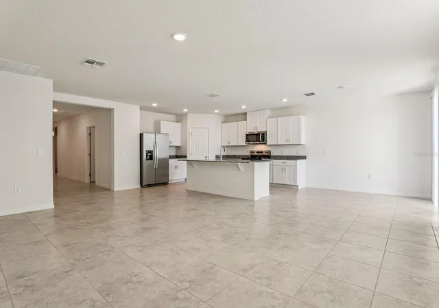 Photo 3 of Single family home for sale at 12580 Homeland Dr, Dade City, FL 33525 | MLS# TB8549478 | Listing updated on 2026-10-02