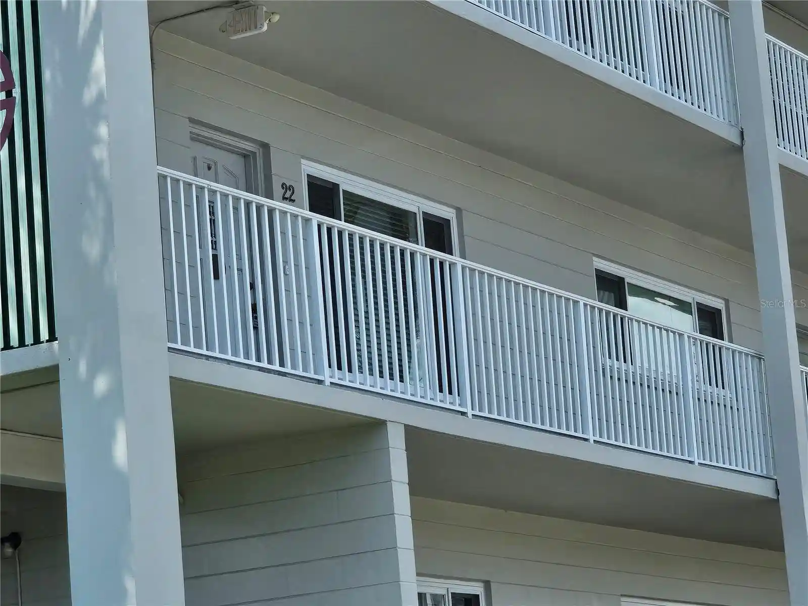 Listing Photo 2 - Condo for sale in 2070 World Pkwy Blvd located at 2070 World Pkwy Blvd, CLEARWATER, FL 33763 - Unit #22