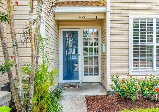 Photo 3 of Townhouse for sale at 2106 Clover Hl Rd, Palm Harbor, FL 34683 | MLS# TB8549491 | Listing updated on 2026-09-19
