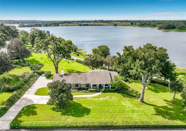 Photo 1 of Single family home for sale at 1800 Country Clb Dr, Eustis, FL 32726 | MLS# G5117914 | Listing updated on 2026-09-21