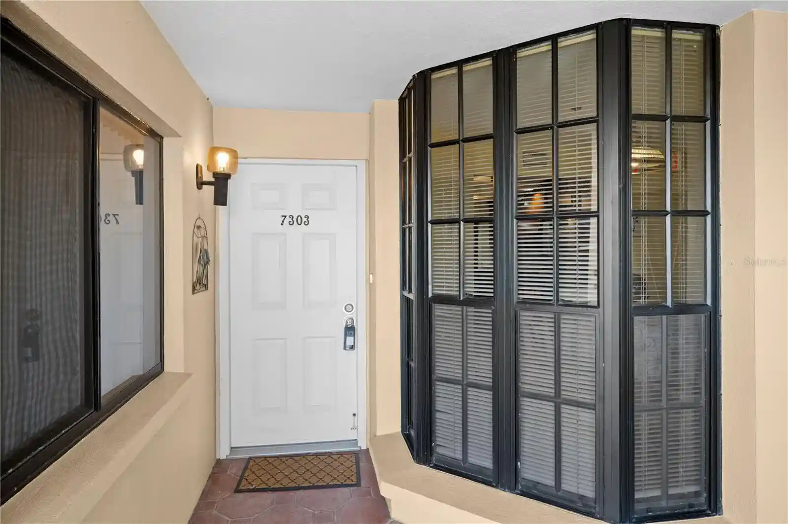 Listing Photo 2 - Condo for sale in 7303 Jessie Harbor Dr located at 7303 Jessie Harbor Dr, OSPREY, FL 34229 - Unit #7303