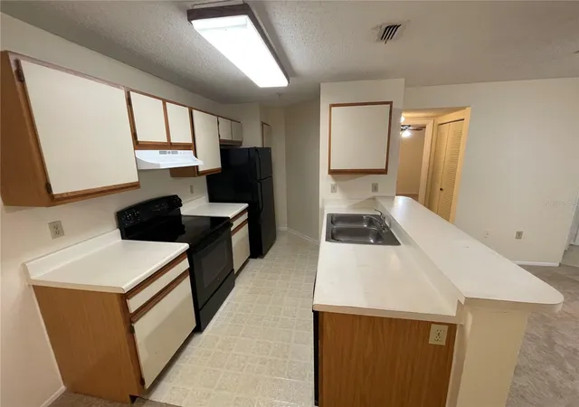 Photo 3 of Condo for sale at 633 Buoy Ln #304, Altamonte Springs, FL 32714 | MLS# O6442656 | Listing updated on 2026-09-18