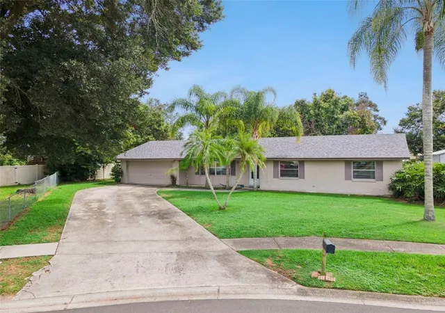 Photo 2 of Single family home for sale at 2605 Ridgetop Way, Valrico, FL 33594 | MLS# O6442657 | Listing updated on 2026-10-07